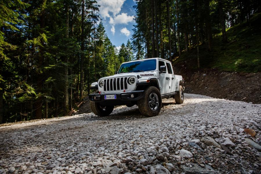  Jeep Gladiator Rubicon (JT) 2019 года  (EU) (фото 38 из 40)